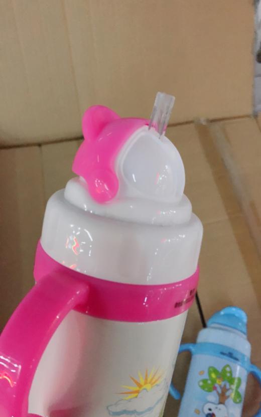 【婴儿用品】。婴幼儿新款保温杯宝宝卡通吸管杯带手柄防滑耐摔水杯 商品图2