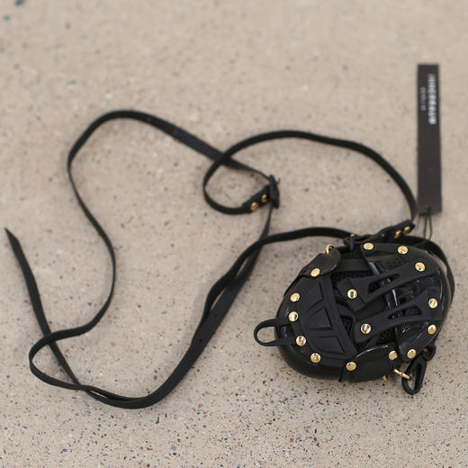 innerraumobject15金属包黑pi1