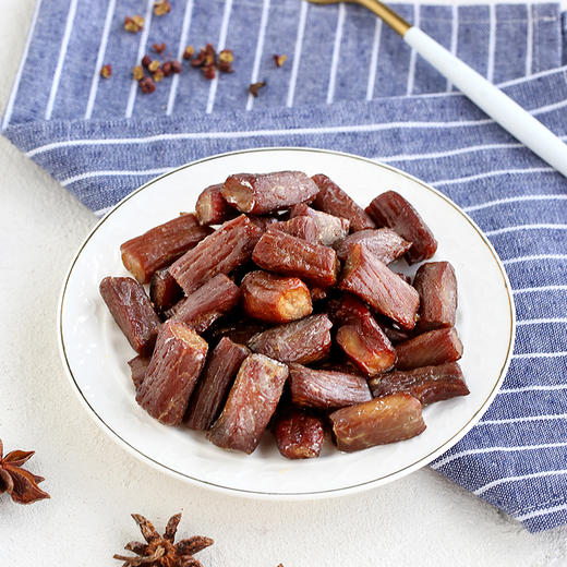 京东京造 牛肉干368g 优选原料只加盐 孕妇儿童零食 休闲食品 商品图1