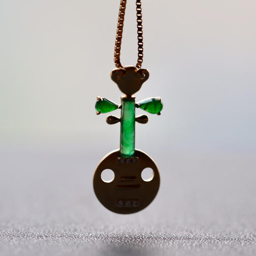 高冰种阳绿翡翠琵琶语阮吊坠18k黄金钻石镶嵌 商品图5