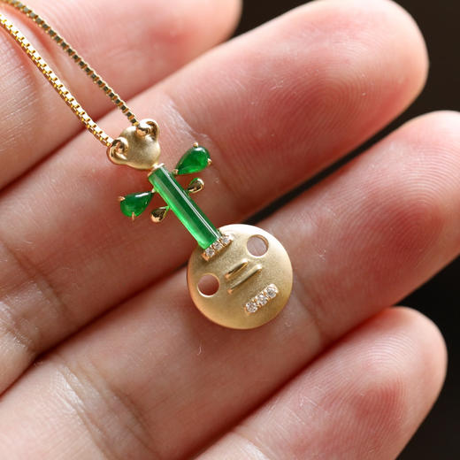 高冰种阳绿翡翠琵琶语阮吊坠18k黄金钻石镶嵌 商品图4