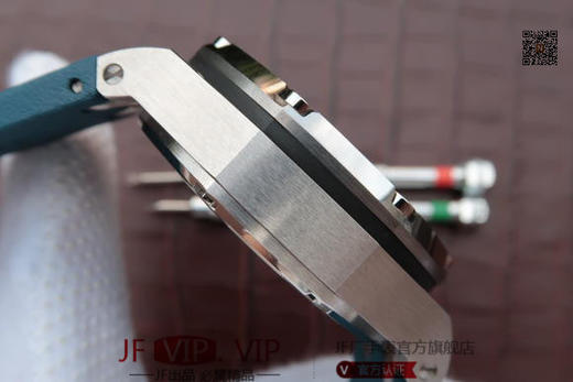 JF爱彼26568，车神舒马赫限量版！皇家橡树12秒 版本！3126机！透底，前后蓝宝石！钛金属表壳！钛陶瓷圈口！44MM。 ！全功能男士手表 商品图3