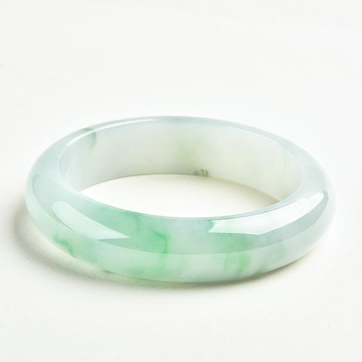 SPY-266缅甸冰种绿底翡翠手镯 商品图0