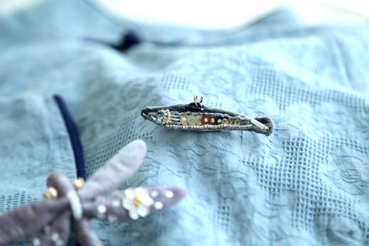 【秋之味】珠绣秋刀鱼diy材料包 胸针项链两用 0基础可制作 商品图2