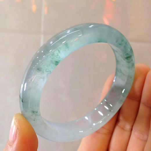 YYS-缅甸冰种飘花翡翠手镯圆条老坑a晴水贵妃玉镯 商品图0