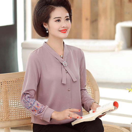 YY-A049秋冬时尚宽松大码中老年女装打底衫 商品图2