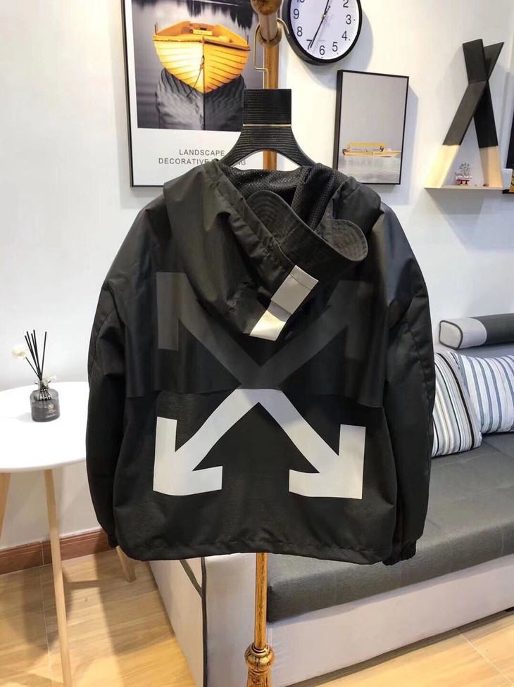 点此购买offwhite蒙口联名版3m反光风衣外套谱127302