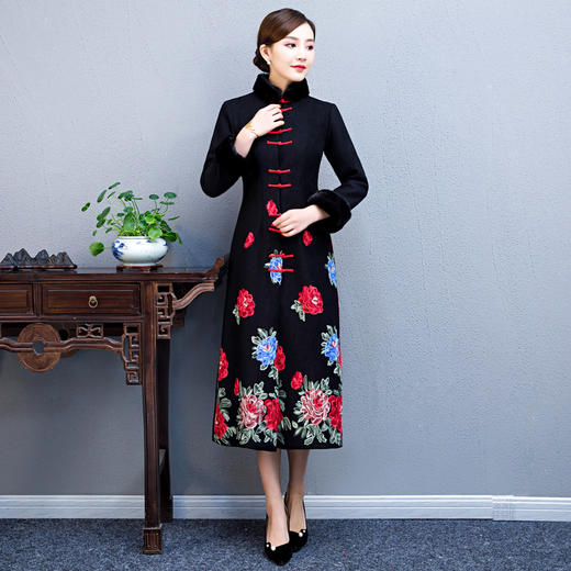 上海旗袍厂BJ-180235秋冬加厚毛呢红色旗袍新款毛领长款旗袍连衣裙复古民族风改良旗袍 商品图1