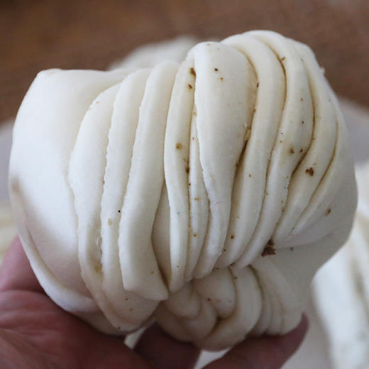 【手工特色主食】戗面手撕椒盐大花卷  手工制作  口感咸香适中4个装   600g 商品图2