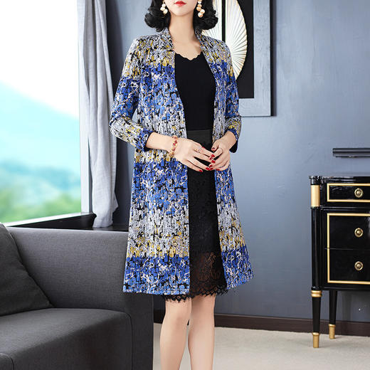 NYT-004秋冬新款宽松时尚印花优雅端庄中长款风衣 商品图3