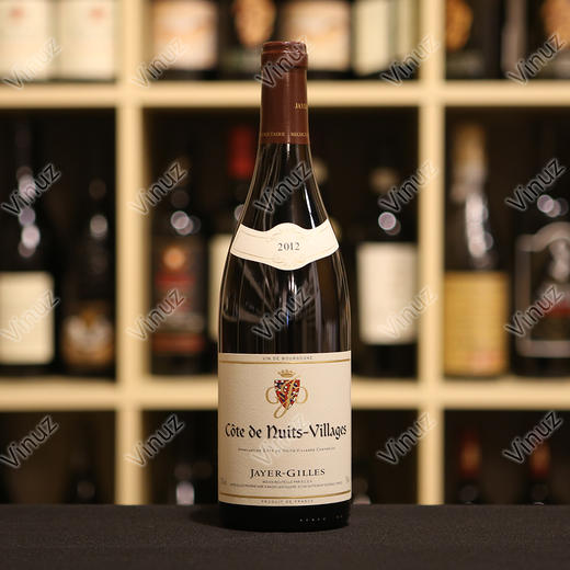 jayergillescotedenuitsvillagesrouge2012