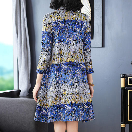 NYT-004秋冬新款宽松时尚印花优雅端庄中长款风衣 商品图2