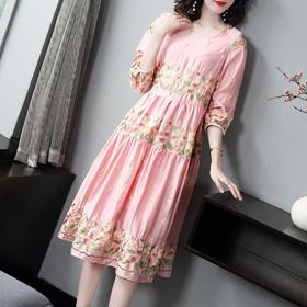 DES-2au194504秋冬新款时尚优雅沙滩裙圆领灯笼袖绣花修身气质连衣裙