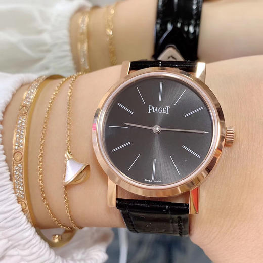 【伯爵Altiplano系列经典超薄正装表】
购入正品开发产品 女士机械腕表
表盘尺寸：34mm*8mm 商品图1