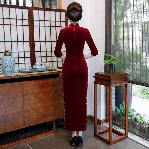 QQ-9039秋季新款金丝绒钉珠长款旗袍 商品图3