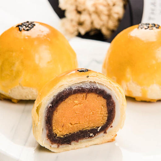 【轩妈蛋黄酥】55克x4个/盒，经典红豆馅，醇香可口，甜而不腻，营养健康 商品图1