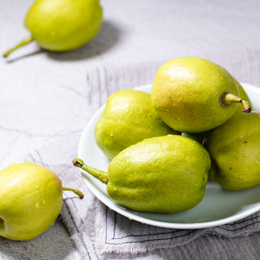 【产地直供】新疆库尔勒香梨 天山雪水灌溉 甘甜香脆 现摘现吃