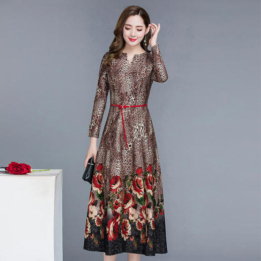 YWE-LFDS-YY19B39新款豹纹气质修身连衣裙 商品图3