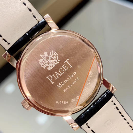 【伯爵Altiplano系列经典超薄正装表】
购入正品开发产品 女士机械腕表
表盘尺寸：34mm*8mm 商品图6