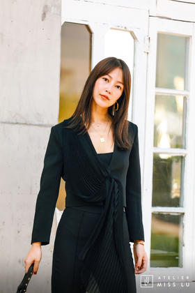 AtelierMissLu / Roz-黑色风琴褶装饰短外套