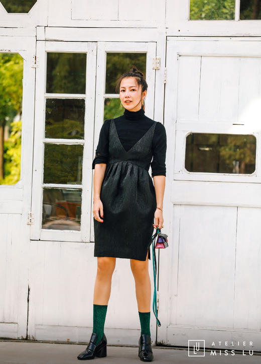 AtelierMissLu / Becky-黑色暗纹收腰背心裙 商品图1