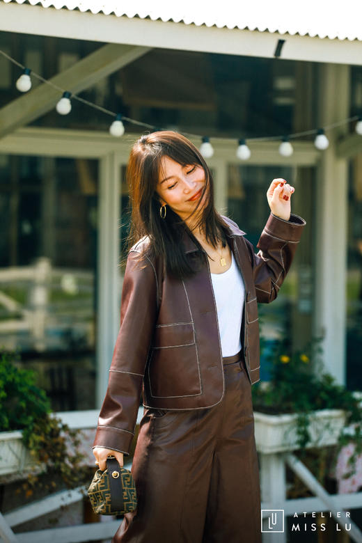 AtelierMissLu / Karen-酒红仿皮短外套 商品图3