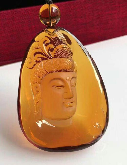 缅甸琥珀收藏精品25克大师吴柏松精湛雕工大慈大悲观世音菩萨端庄大方
