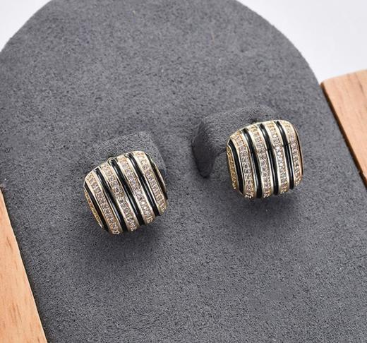 【首饰】。s925银针耳钉 几何镂空锆石 气质耳环 商品图3