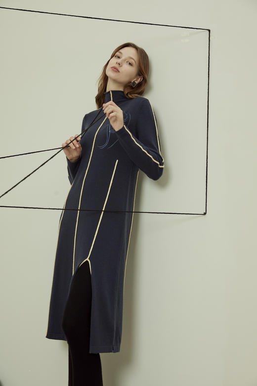  秋冬 撞色线条羊绒长款开叉连衣裙 SJF91W102N 商品图0