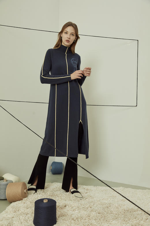  秋冬 撞色线条羊绒长款开叉连衣裙 SJF91W102N 商品图2