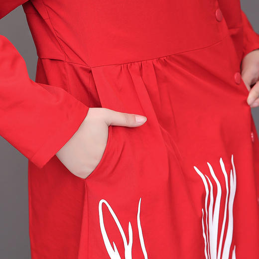 MZX-OS19YFME06韩版新款舒适面料印花减龄长袖单排暗扣连帽休闲风衣 商品图4