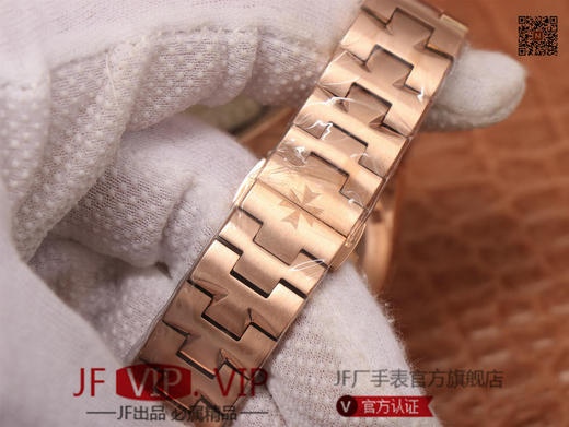 江诗丹顿纵横四海系列OVERSEAS女款小号型v2版钢带款，表径36×10.8mm ，CITIZEN8系列改Cal.5300机芯，女士腕表，精钢表带，自动机械机芯，透底 商品图8