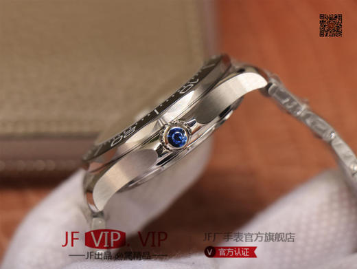 VS新品，新海马300m熊猫色 白陶瓷表盘，真实实拍图。VS欧米海马，卖家、买家都不用担心打脸的版本。男士腕表，精钢表带，自动机械机芯，透底。 商品图4