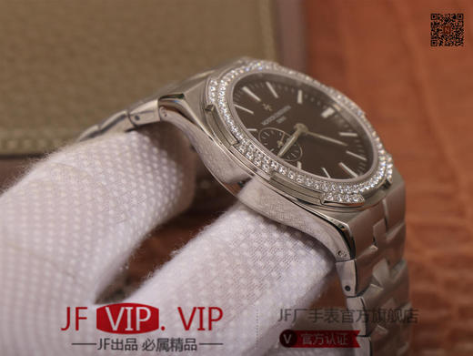 江诗丹顿纵横四海系列OVERSEAS女款小号型v2版钢带款，表径36×10.8mm ，CITIZEN8系列改Cal.5300机芯，女士腕表，精钢表带，自动机械机芯，透底 商品图5