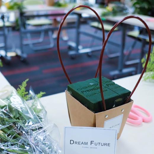 《阳光肆意》手提花篮 商品图3