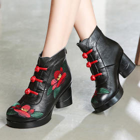 【半价购】ZY3698短靴手工真皮绣花圆头高跟文艺女靴