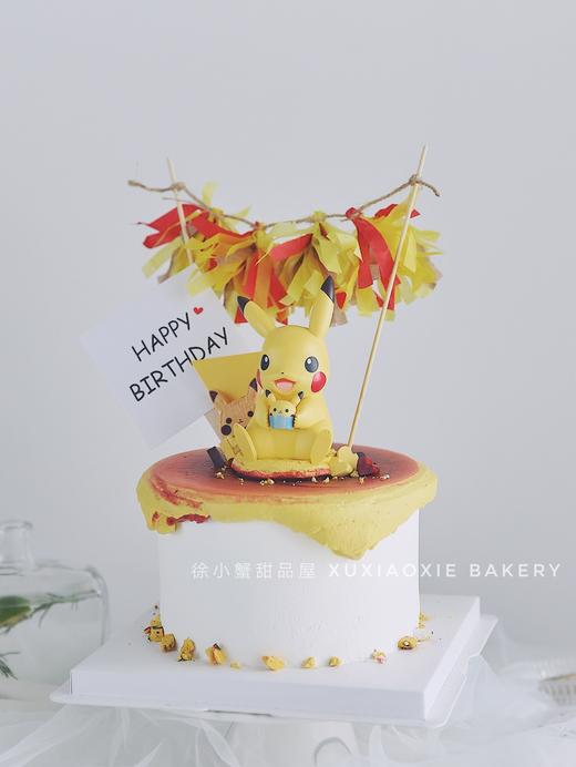 ins风系列：皮卡丘蛋糕|
4层戚风胚，3层火芒夹心。 商品图0