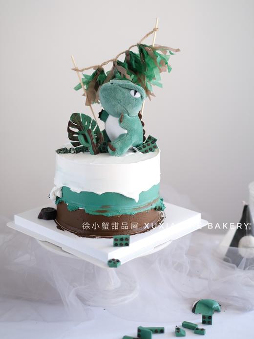 ins风系列：小恐龙蛋糕| 4层戚风胚，3层火芒夹心。 商品图0