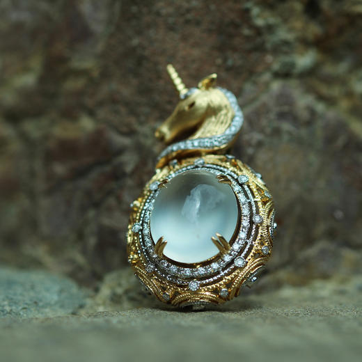 「独角兽」高冰翡翠钻石胸针（仅售现货） 商品图0