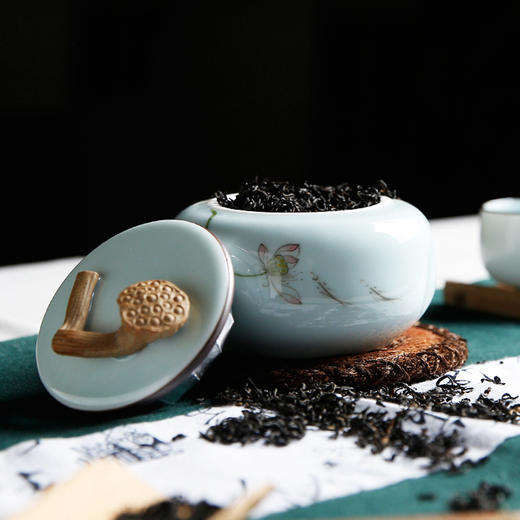 景德镇陶瓷茶叶罐.手工莲蓬存茶罐 商品图3