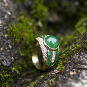 「倾城」翡翠祖母绿钻石戒指【现货14#】