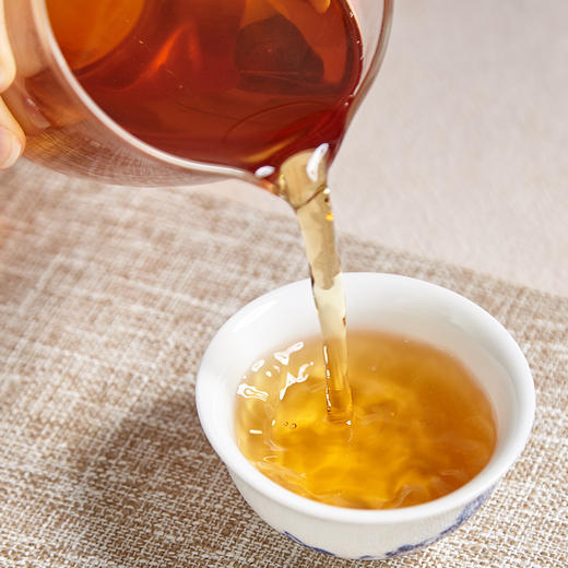 归岭丨正山小种 武夷红茶 铁罐装 特级 150g 简约礼盒装 商品图2