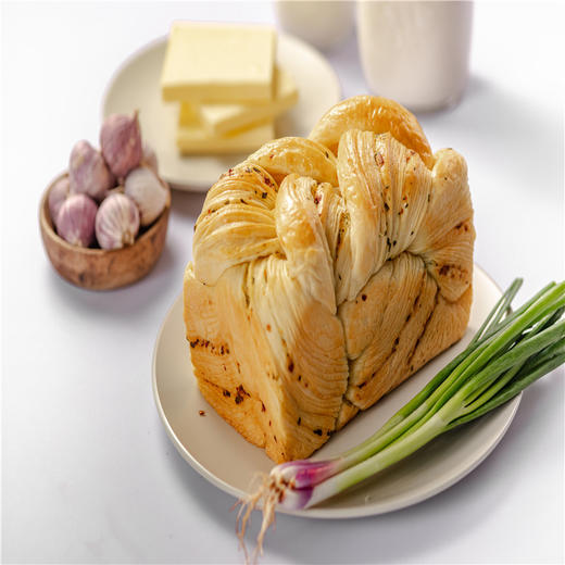 王梁面包 千层牛油香葱咸吐司 丹麦包的灵魂在于片状黄油的使用 为此