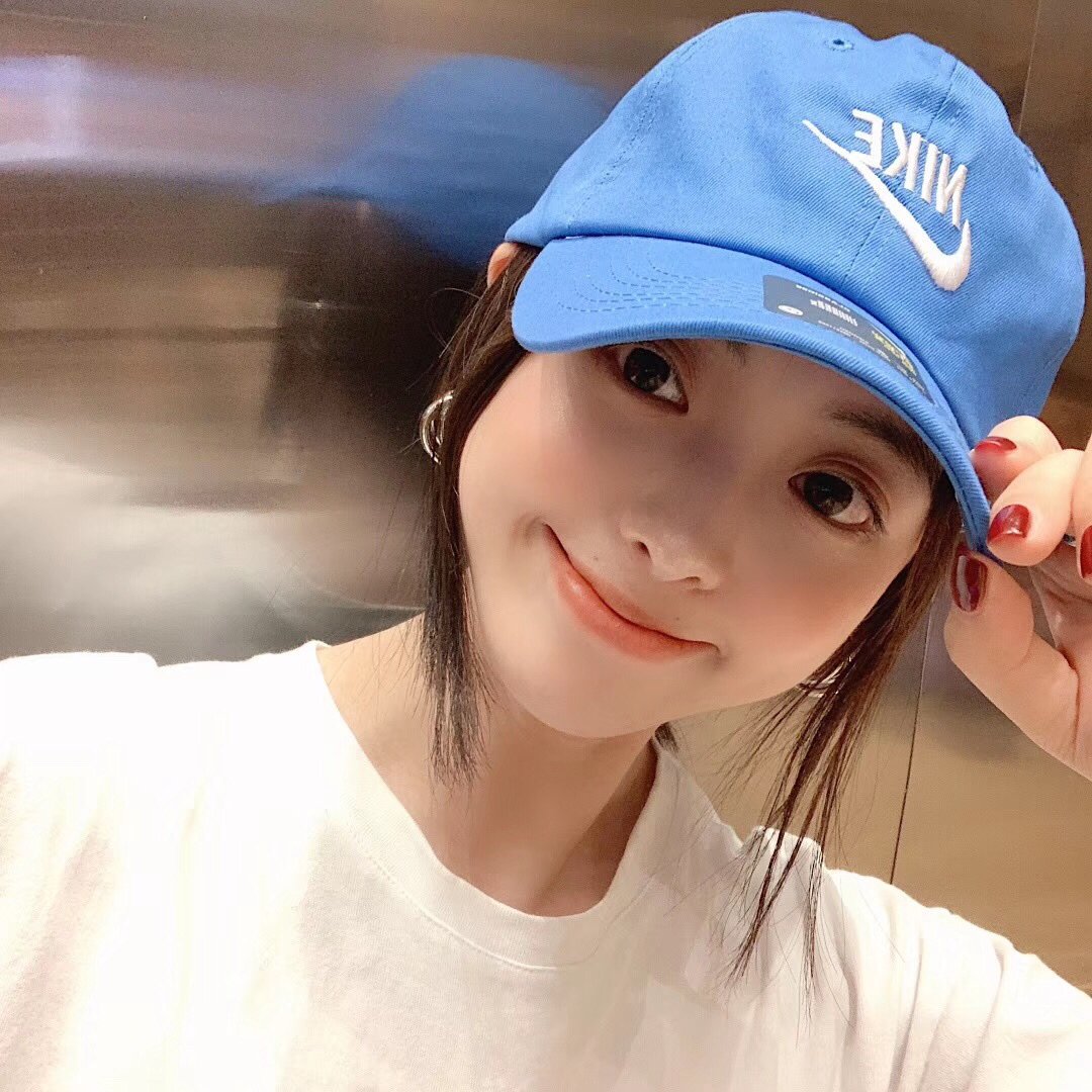 Nike糖果色鸭舌帽