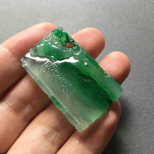 高冰种阳绿翡翠戏曲雕牌 商品图6