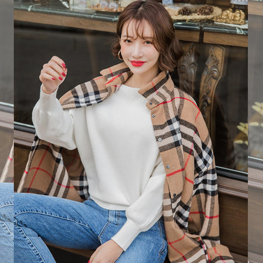 韩都衣舍2018冬装新款女装韩版一字领短款毛衣针织衫om90015樰