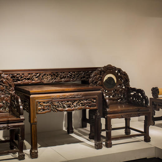 清代 红木荷花纹中堂四件套