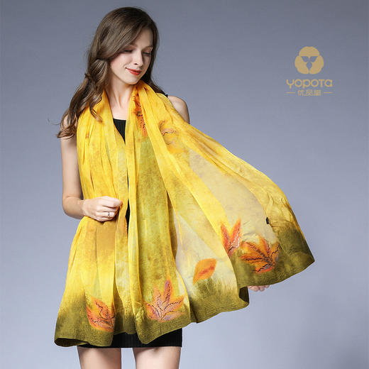 优品堂“欧尚枫叶”空调巾，高档礼品桑蚕丝羊毛植绒披肩围巾两用 商品图1