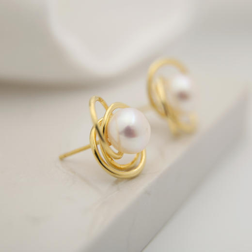 Pearl moments 三瓣花 天然淡水珍珠耳钉 商品图4