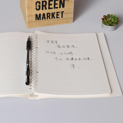 齐心(Comix)  黑色0.5mm经典办公中性笔  子弹头水笔/签字笔 办公文具12支/盒 GP6600 商品图4